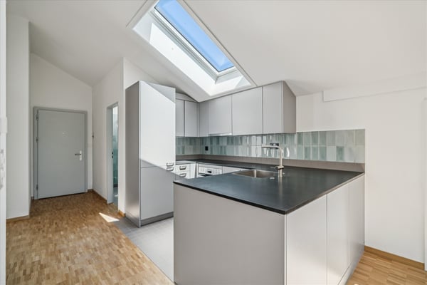 Mieten ohne Kaution - Frisch sanierte und helle Dachwohnung 4