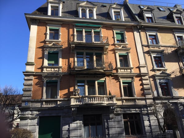 Zentrale 2.5 Zimmer Wohnung 1