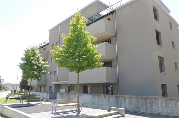 Moderne und grosszügige Wohnung und schönem Ausbaustandart 1