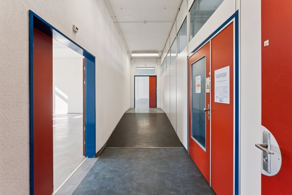 Viel Raum für Ihre Ideen 200 m² helle Gewerbefläche an bester Lage 7