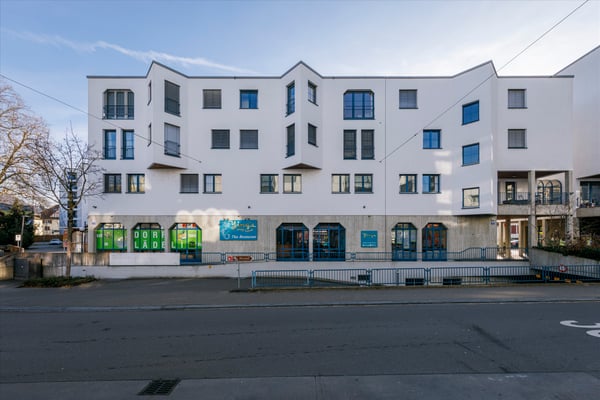 Einstellhallenplatz im Zentrum von Neuhausen 2