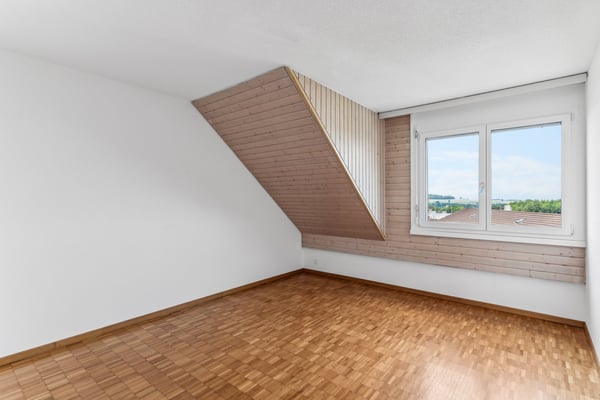 Heimelige Dachwohnung 8