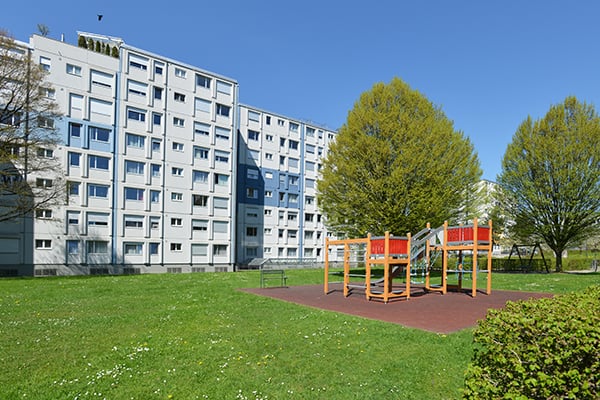 Grosszügige Wohnung mit Gartensitzplatz 1
