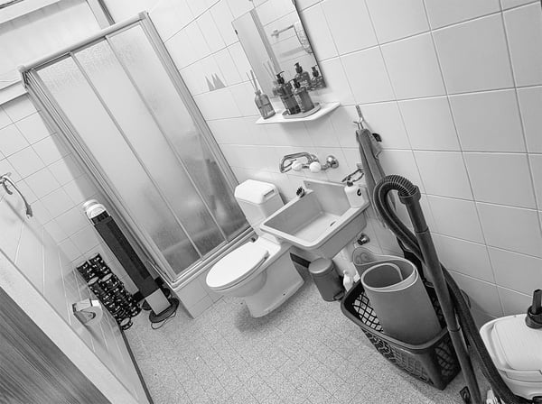 Lichtdurchflutete, vielseitig nutzbare Gewerberaum, Büro an zentraler Lage 7