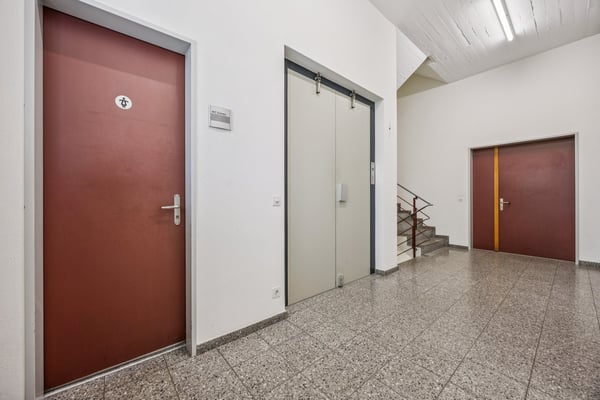 Viel Raum für Bewegung und Erfolg  267 m² Gewerbefläche mit zahlreichen Park 10
