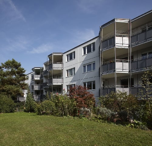 Grosszügige Wohnung mit Gartensitzplatz 1