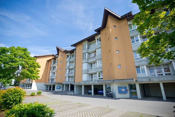 Logement lumineux avec grand balcon ! 1
