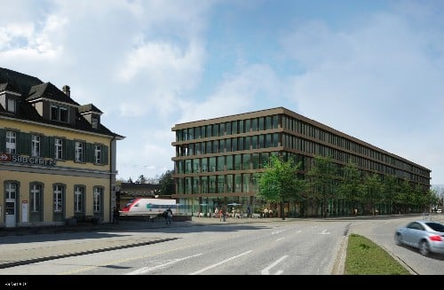 Direkt am Bahnhof!