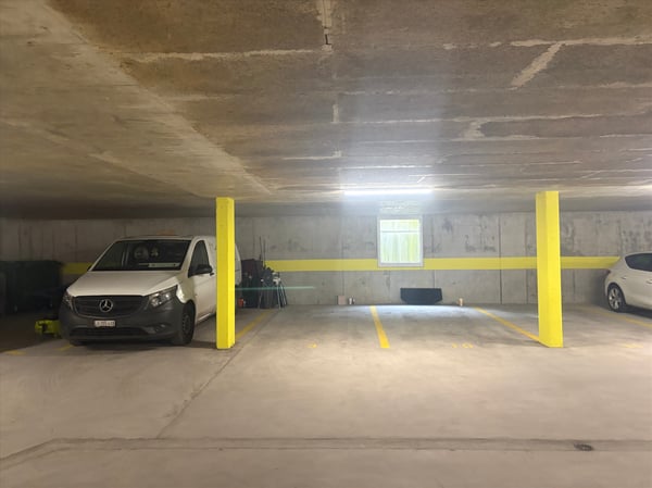 Suchen Sie einen Einstellplatz?Per sofort verfügbar! 2