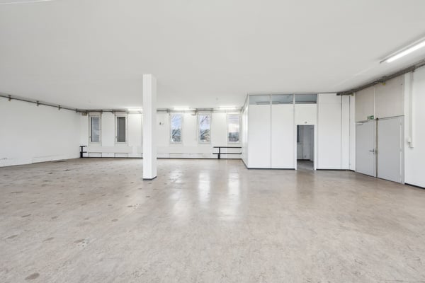 Mehr Platz für Ihr Business: 305 m² Lagerfläche mit Warenlift 6