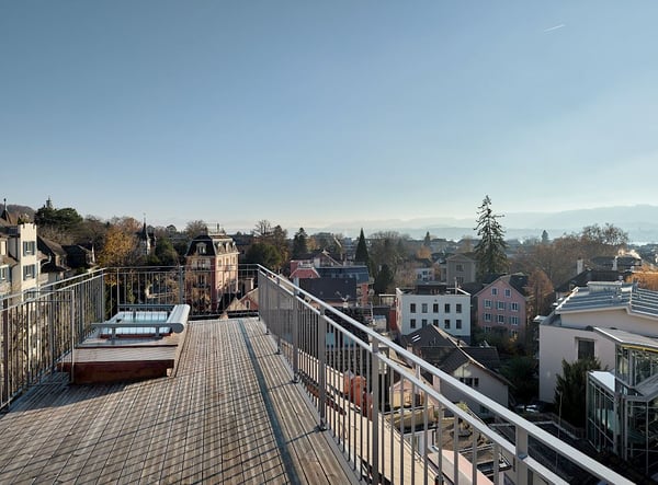 Moderne und helle Attikawohnung nahe Kreuzplatz 1