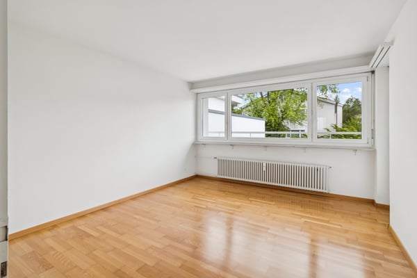 Grosszügige Attikawohnung im Zentrum von Witikon! 4