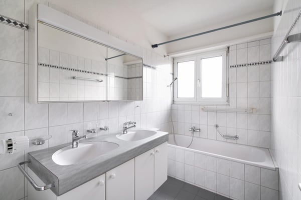 Grosszügige Wohnung Nähe zum Karl Barth-Platz 4