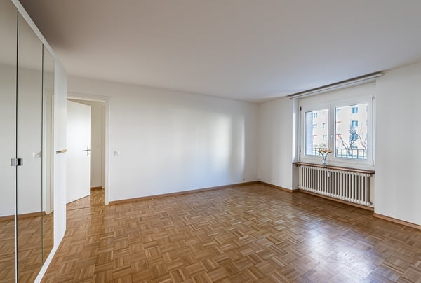 Moderne Wohnung mitten in Basel 4