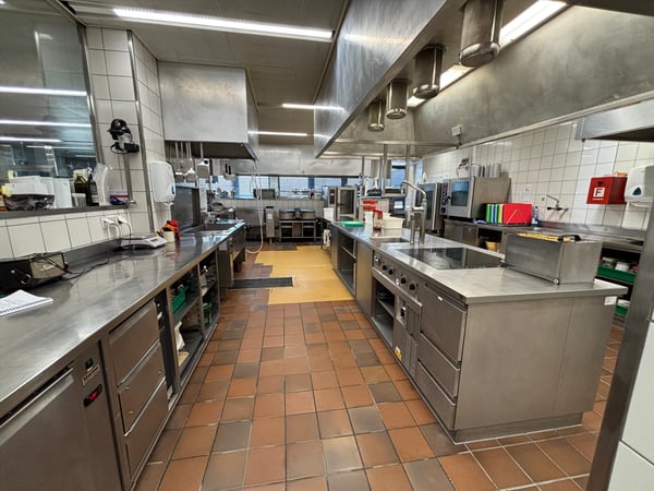 Sofort durchstarten: Gastrofläche mit Produktionsküche und Dachterrasse 5