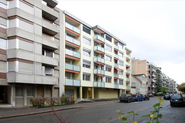 Grosszügige, helle Wohnung an zentraler Lage 1