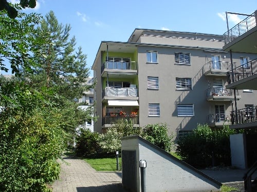 Moderne Single-Wohnung mit Sitzplatz sucht Sie!