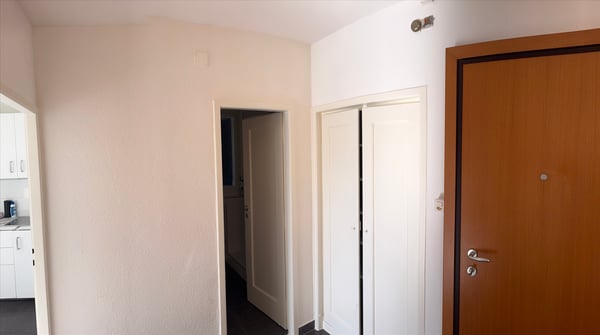 Plein centre du quartier des eaux-vives à 100 mètre du lac 4