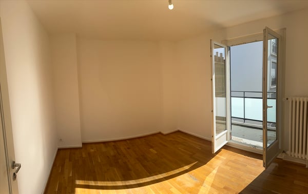 Plein centre du quartier des eaux-vives à 100 mètre du lac 3