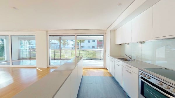 Grosszügige Wohnung mit Wintergarten in Lachen SZ! 2