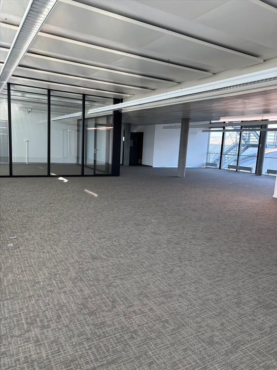 Grosszügige Fläche. Moderne Arbeitswelt. Beste Anbindung. Ihr Büro im Toro 1 6
