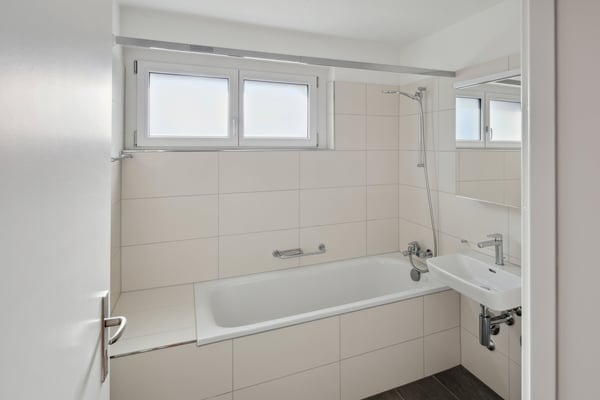 OHNE MIETKAUTION - In ruhiger Umgebung mit grossem Balkon 8