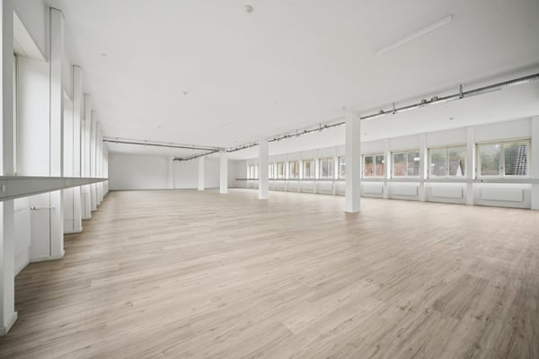 Grosszügige und lichtdurchflutete Gewerbefläche mit 392 m² in Dietikon 6