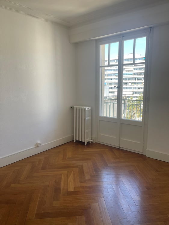 Appartement au coeur du quartier de la Servette. 2
