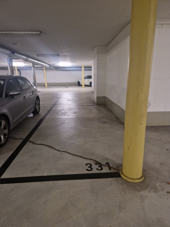 Einstellplatz für kleines Fahrzeug im Parkhaus Neuwiesen zu vermieten 2