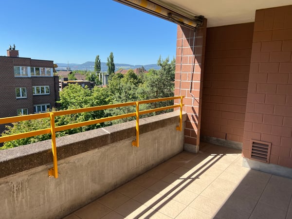 Helle 4,5-Zimmerwohnung mit Balkon in familienfreundlicher Lage 2