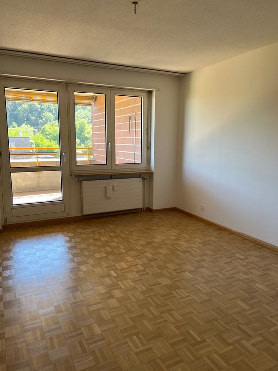 Helle 4,5-Zimmerwohnung mit Balkon in familienfreundlicher Überbauung 10