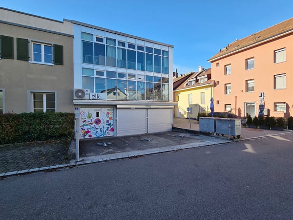 Vielseitig nutzbare Gewerbeliegenschaft an zentrumsnaher Lage 1