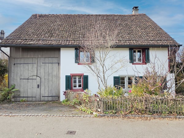 Ehemaliges 1-Zimmer-Bauernhaus mit Ökonomieteil (Ausbaupotenzial) 2