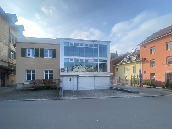 Vielseitig nutzbare Gewerbeliegenschaft an zentrumsnaher Lage 1
