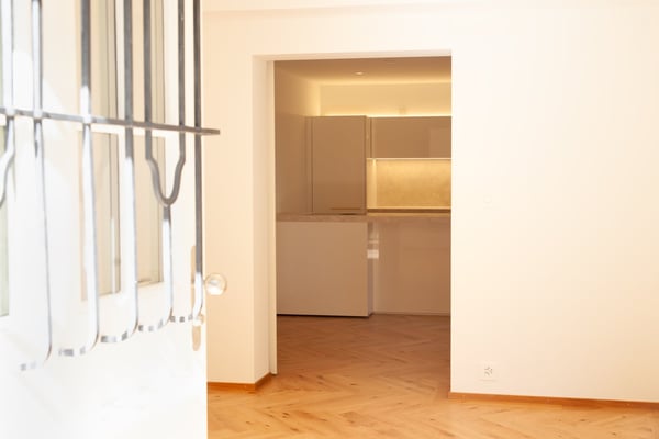 Erstvermietung: Repräsentative 3 ½-Zimmerwohnung in historischer Zürichbergvilla mit eigenem Garten 3