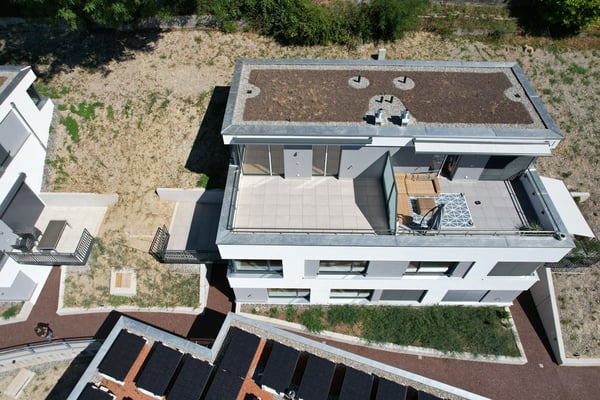 4.5-Zimmer-Doppeleinfamilienhaus an einzigartiger Hanlage 5