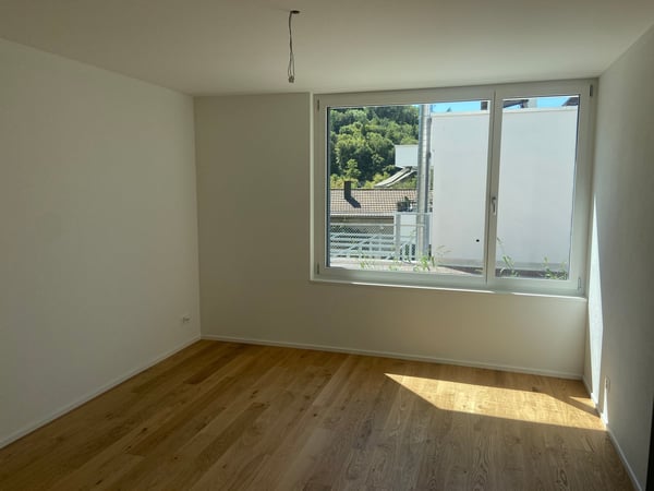 4.5-Zimmer-Doppeleinfamilienhaus an privilegierter Hanglage 7