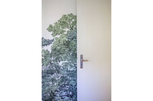 Stilvoll möblierte 2.5-Zimmer-Wohnung mit privatem Garten 13