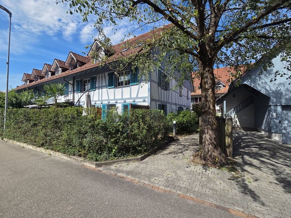 3.5-Zimmer-Maisonettewohnung im Dorfzentrum mit zwei Autoeinstellplätzen 2