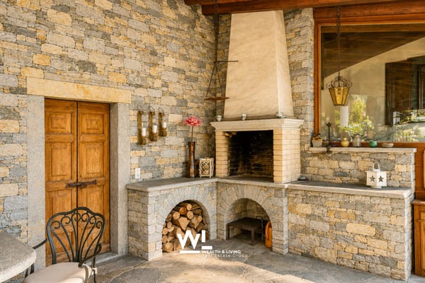 Chalet mit grosszügigem Umschwung in Cardada 11