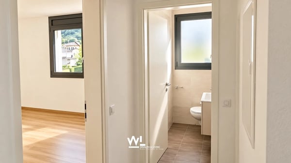 Casa plurifamiliare con due appartamenti, giardino e ampi spazi esterni 9