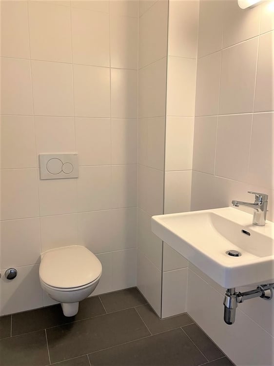 Jonction - Proche quartier des banque et du Rhône 9