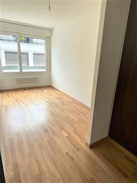 Jonction - Proche quartier des banque et du Rhône 7