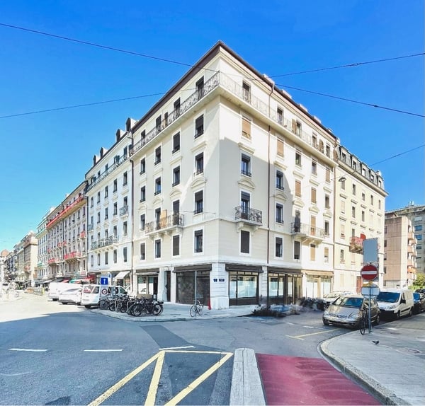 Belle arcade commerciale à Carouge, Plainpalais 2