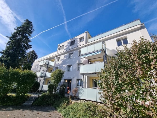 Aussenparkplatz in Schwerzenbach 14