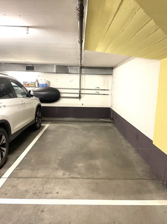 Einstellplatz zu vermieten in Zürich Albisrieden 3