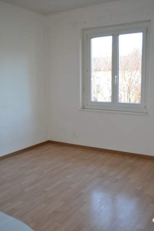 Zürich-Schwamendingen helle und schöne Wohnung befristet bis 30.09.27 4