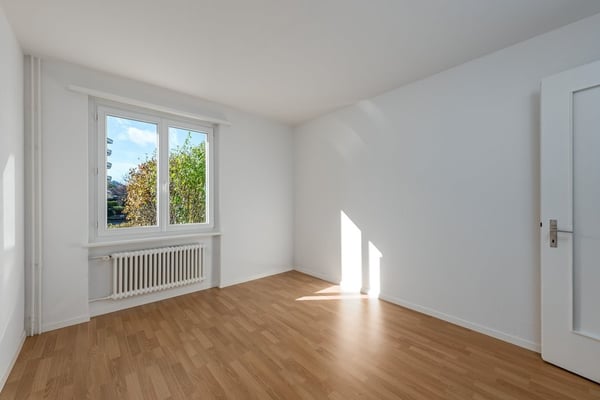 Idyllische Wohnung mit grossem Gartensitzplatz 5