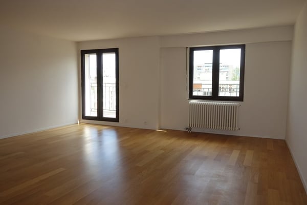 Attique moderne avec balcons - Jonction 6