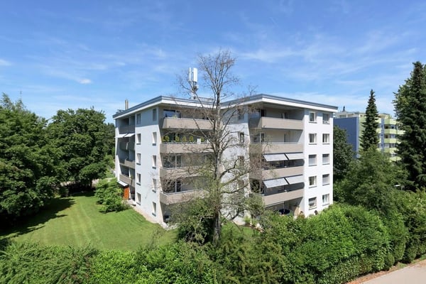 Aussenparkplatz in Zumikon 20